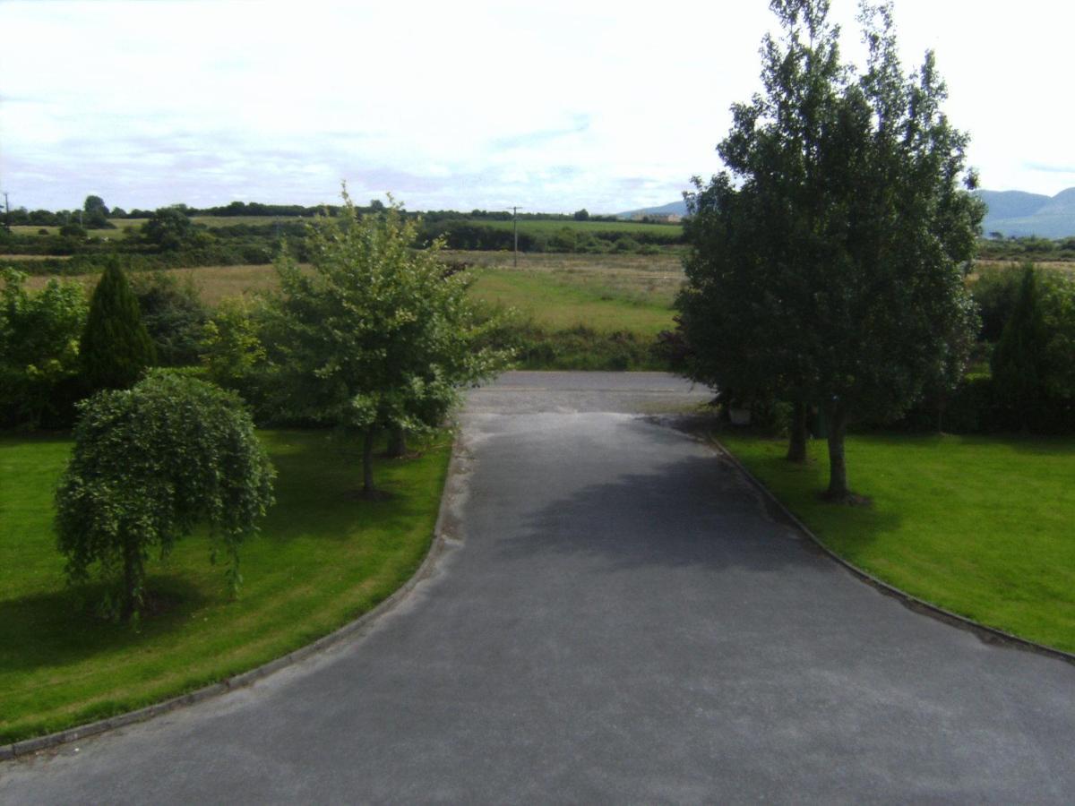 Westfield House Hotel Killorglin Exterior photo